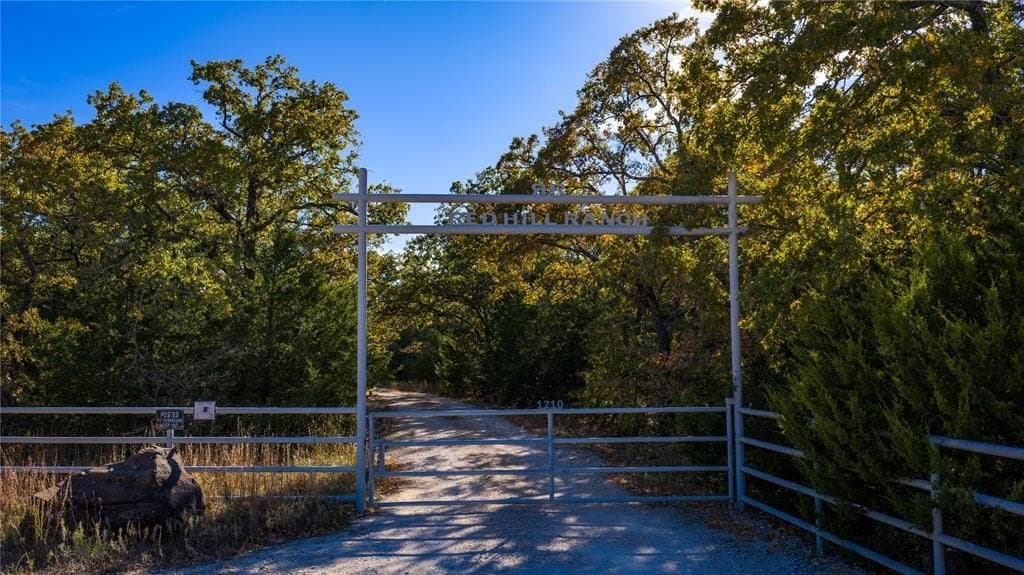 232 acres in Cooke County - photo 39