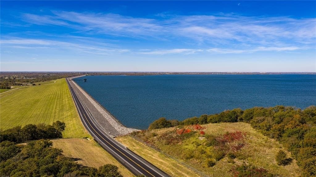 232 acres in Cooke County - photo 37