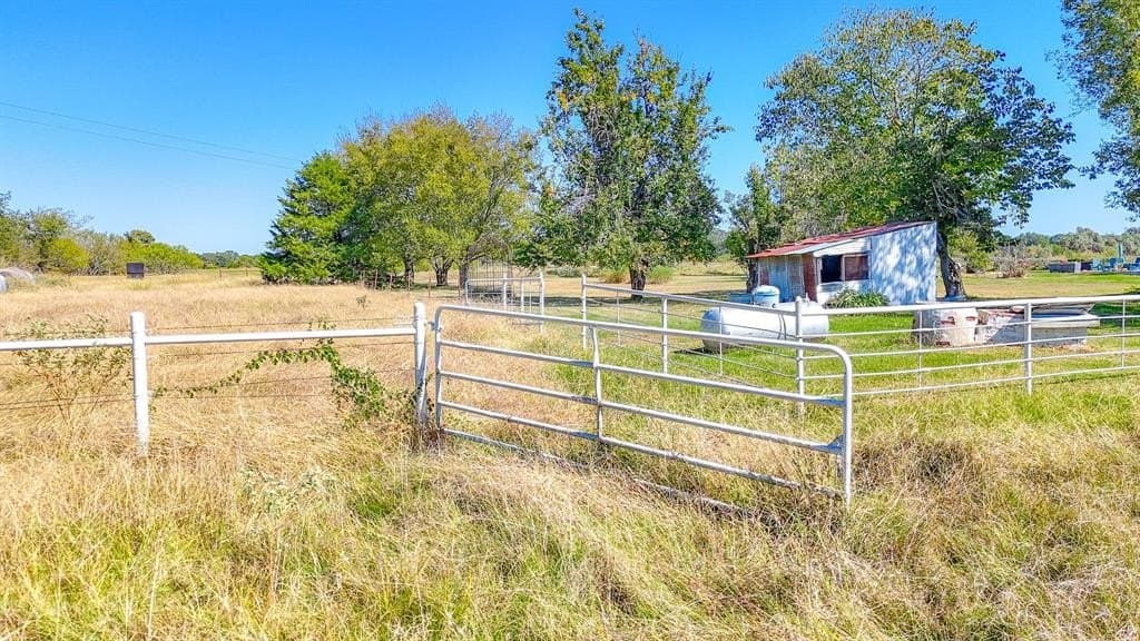 56.84 acres in Navarro County - photo 17