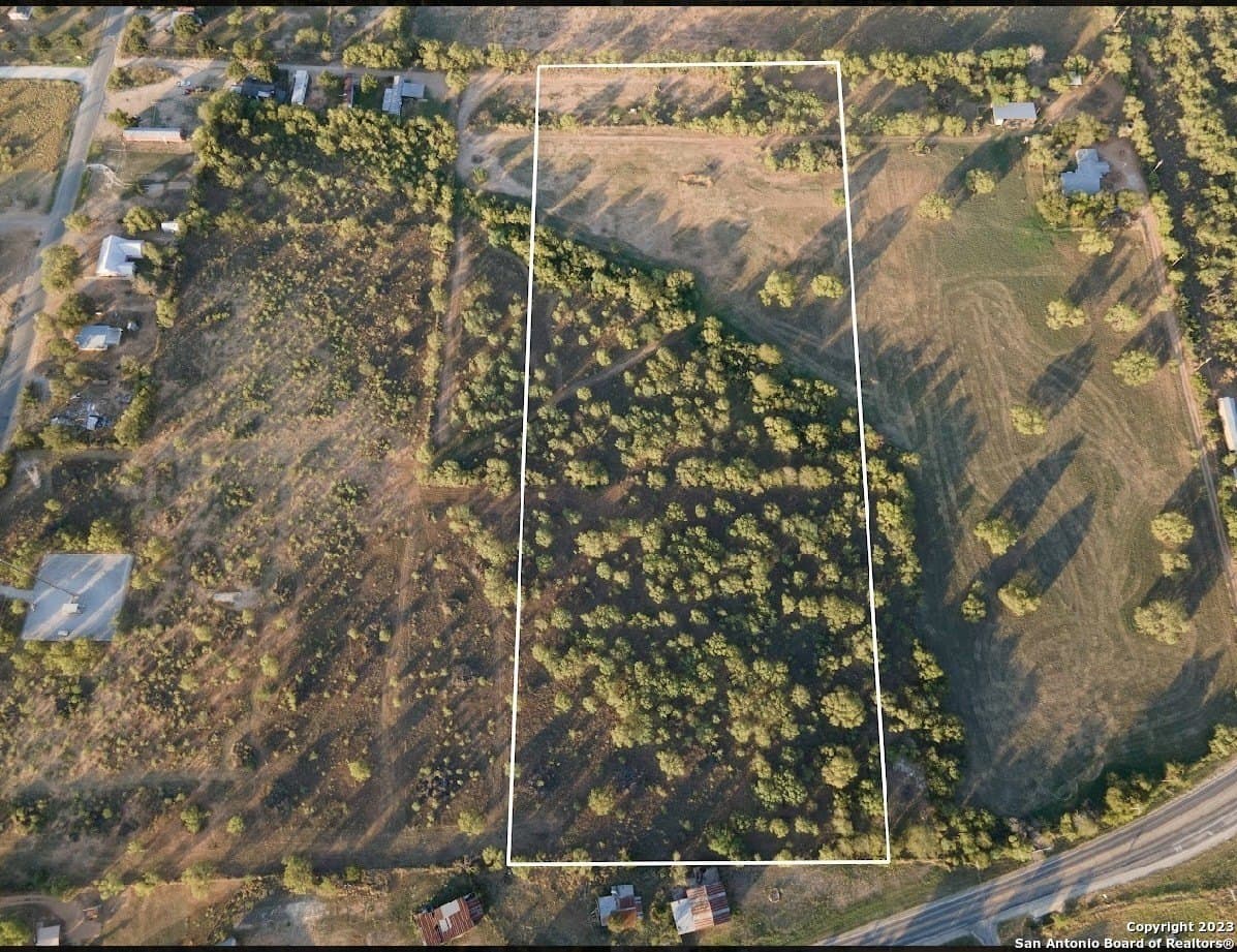 10.5 acres in Frio County - photo 4