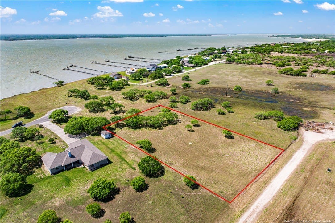0.85 acres in Kleberg County - photo 3