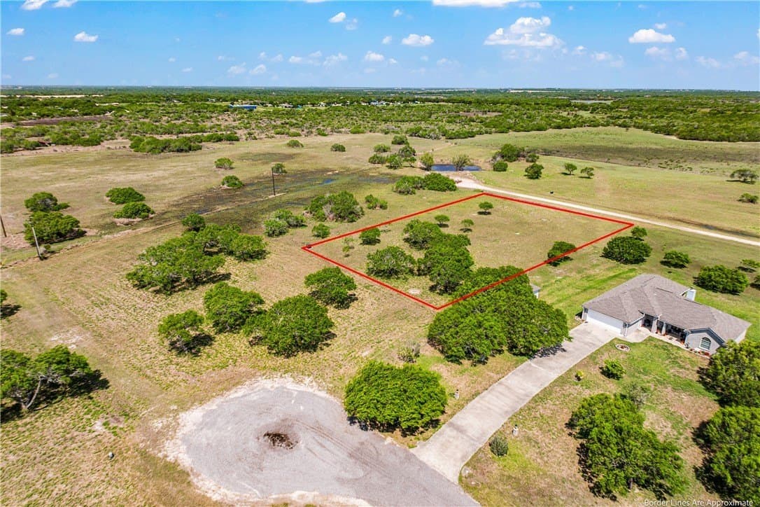 0.85 acres in Kleberg County - photo 2