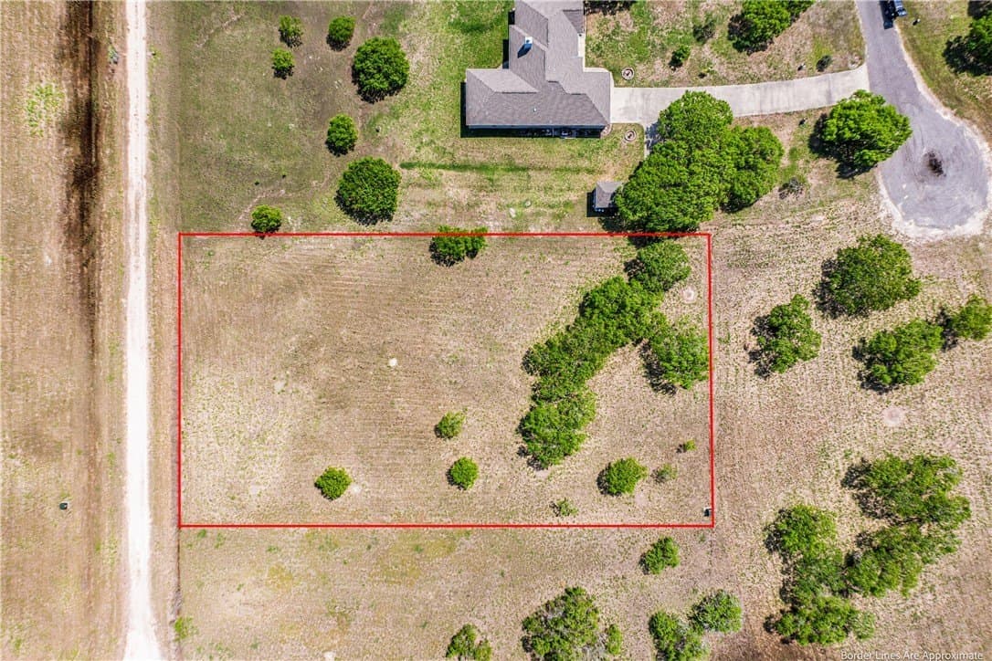 0.85 acres in Kleberg County - photo 6