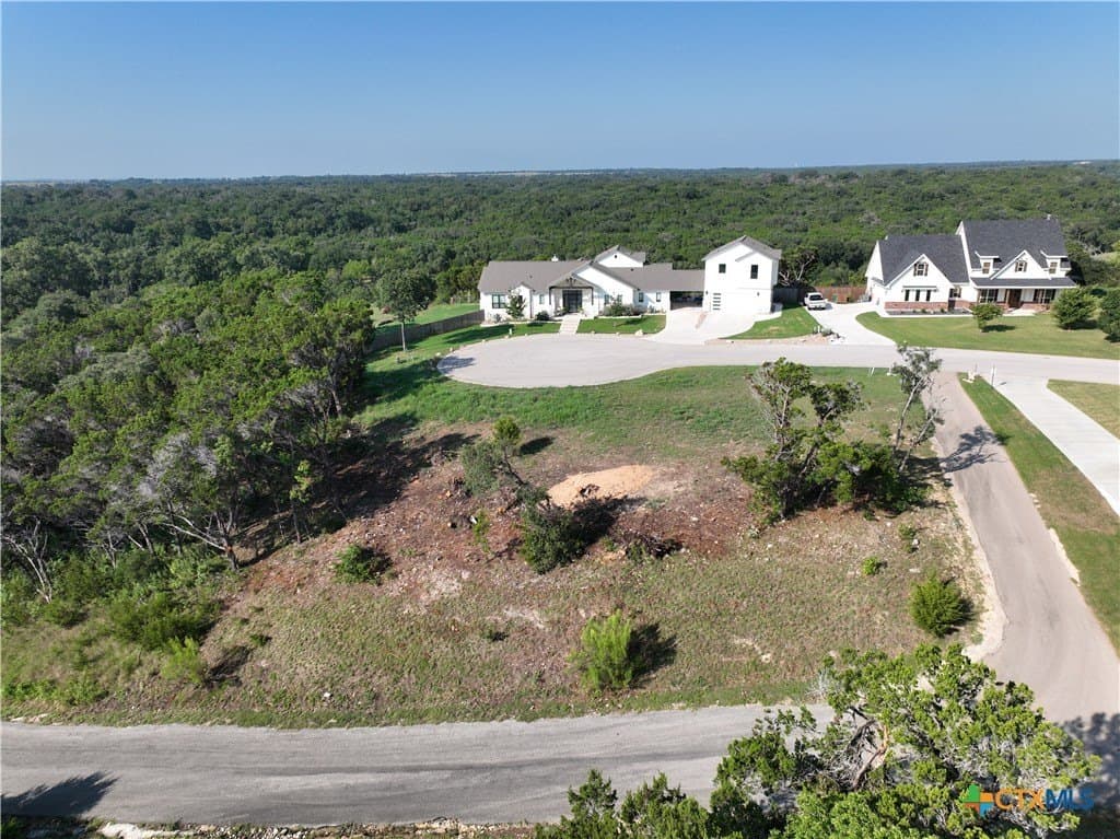 0.85 acres in Bell County - photo 4