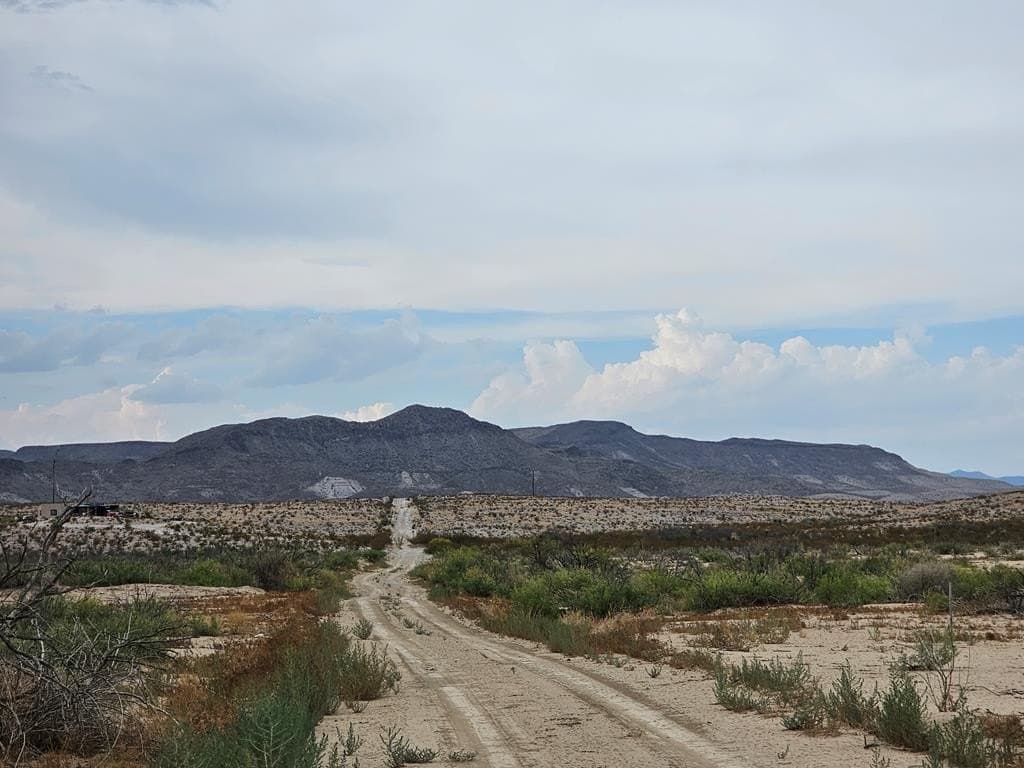 5 acres in Brewster County - photo 4