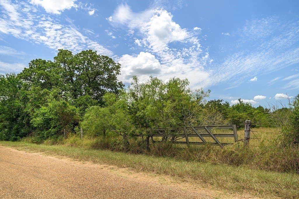 127.37 acres in Fayette County - photo 28