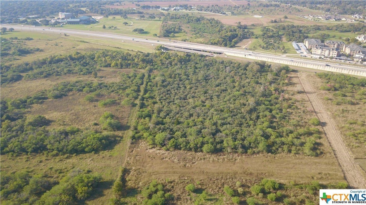11.73 acres in Victoria County - photo 5