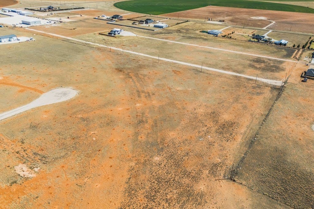 5.49 acres in Gaines County - photo 4
