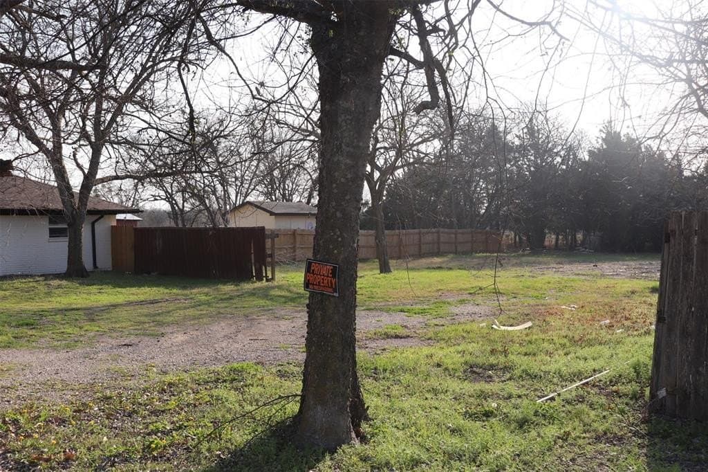 0.28 acres in Ellis County - photo 3