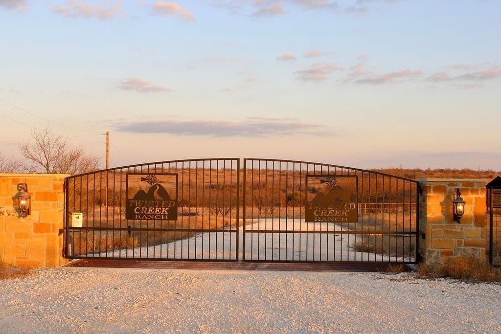 10.01 acres in Comanche County - photo 2
