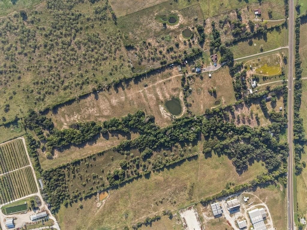 19.84 acres in Freestone County - photo 32