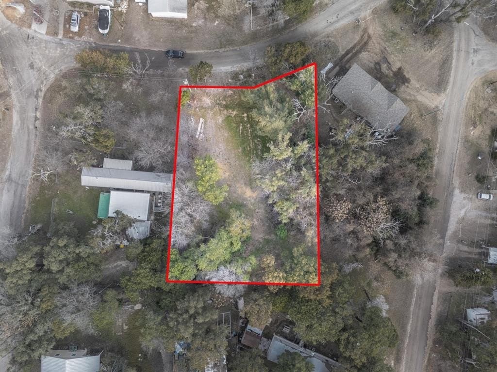 0.05 acres in Hood County - photo 6