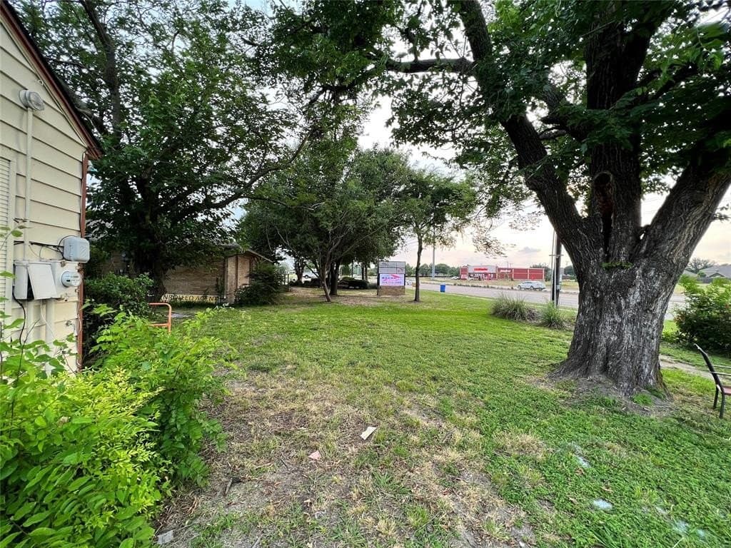 0.5 acres in Dallas County - photo 37