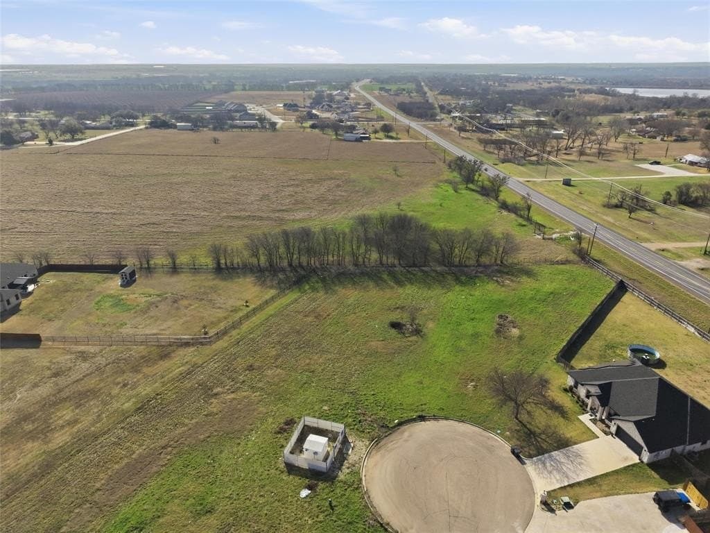 1.31 acres in McLennan County - photo 4
