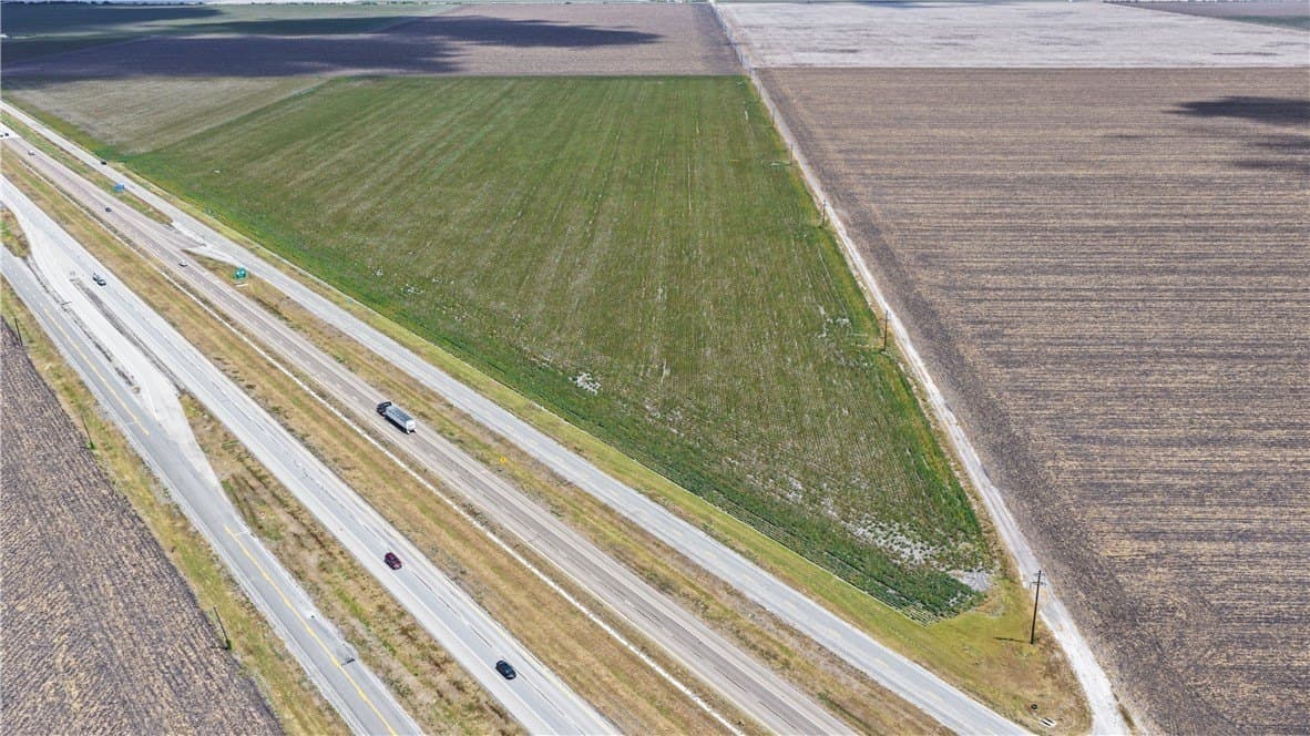 69.85 acres in San Patricio County - photo 3