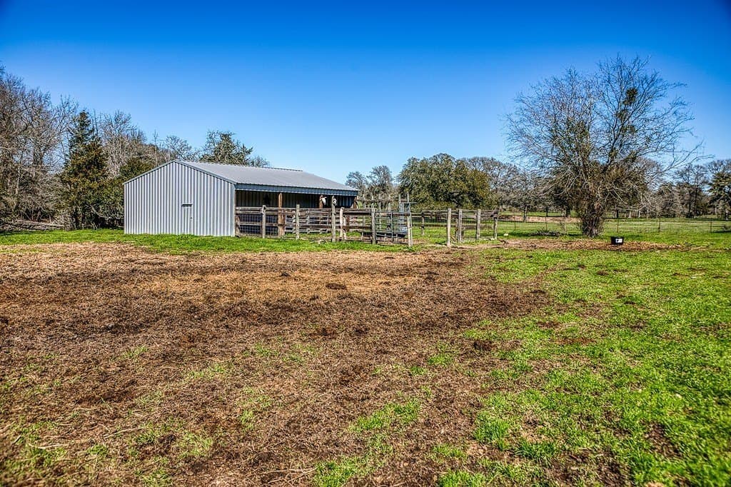21.58 acres in Fayette County - photo 5