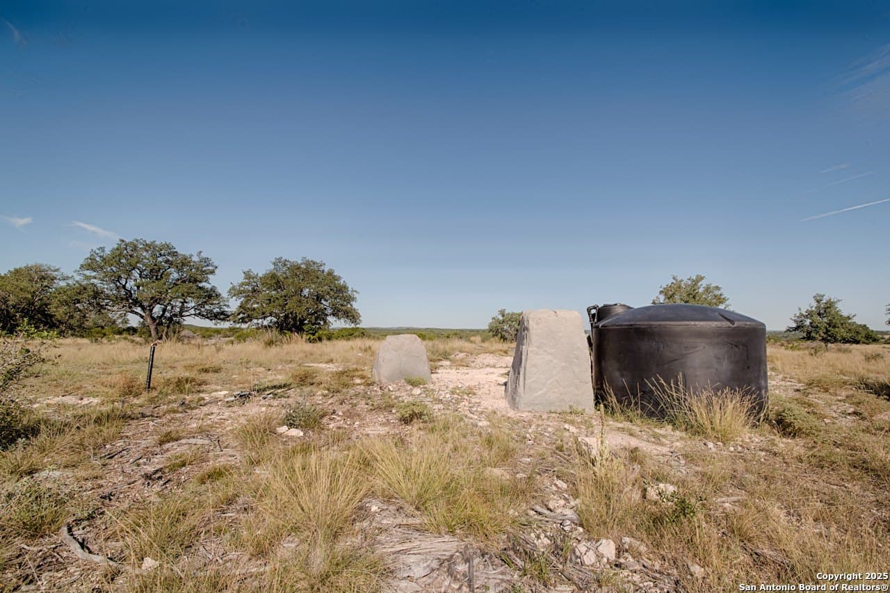 20 acres in Kimble County - photo 2