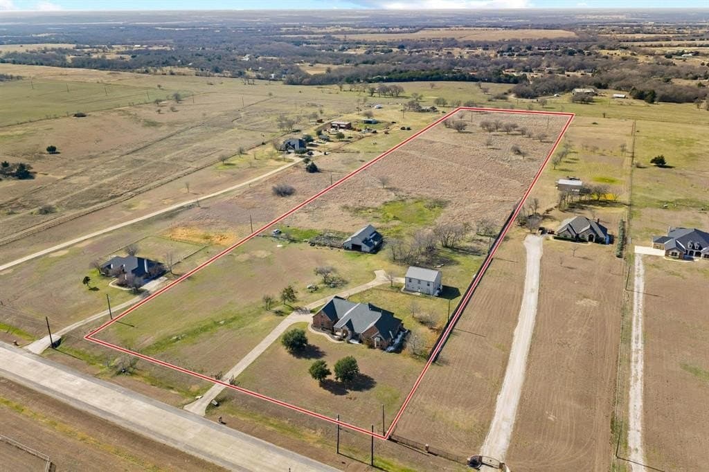 12.77 acres in Ellis County - photo 3