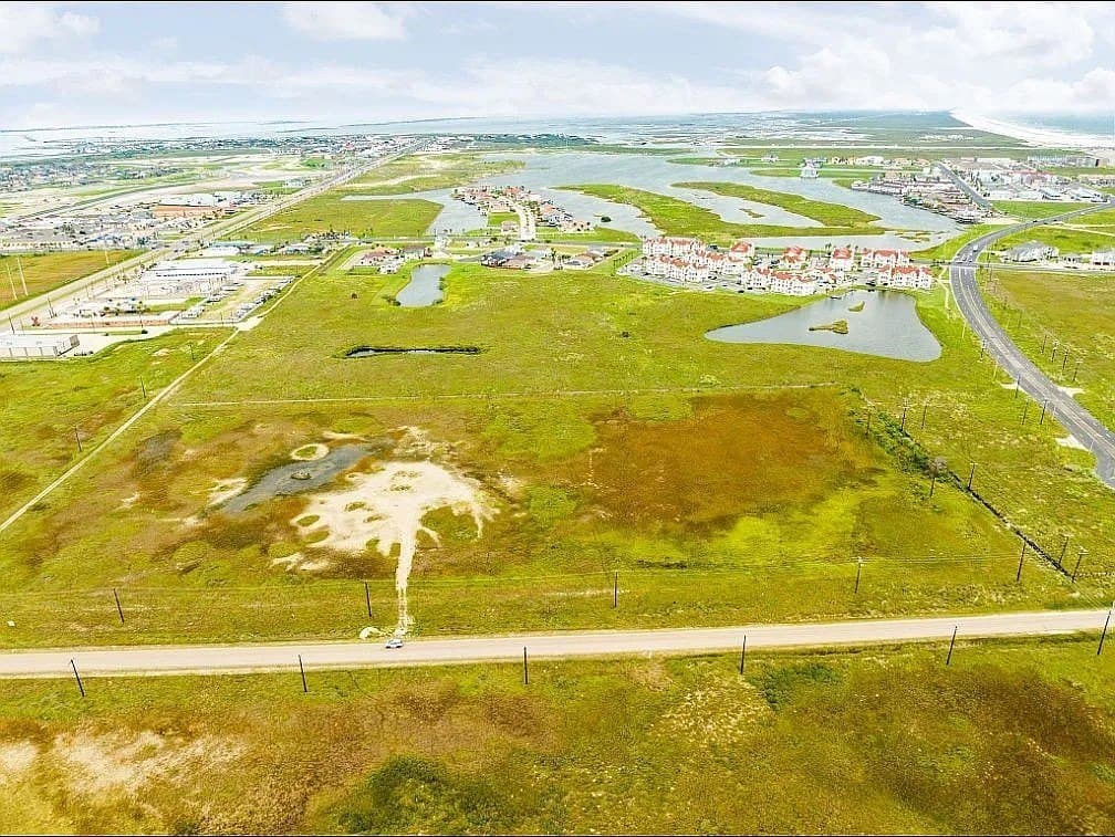 0.34 acres in Nueces County - photo 4