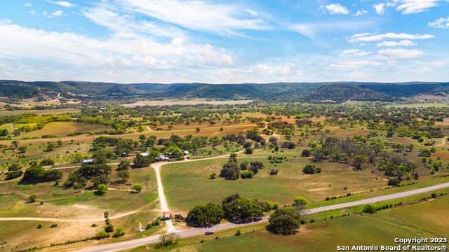 53.98 acres in Bandera County - photo 3