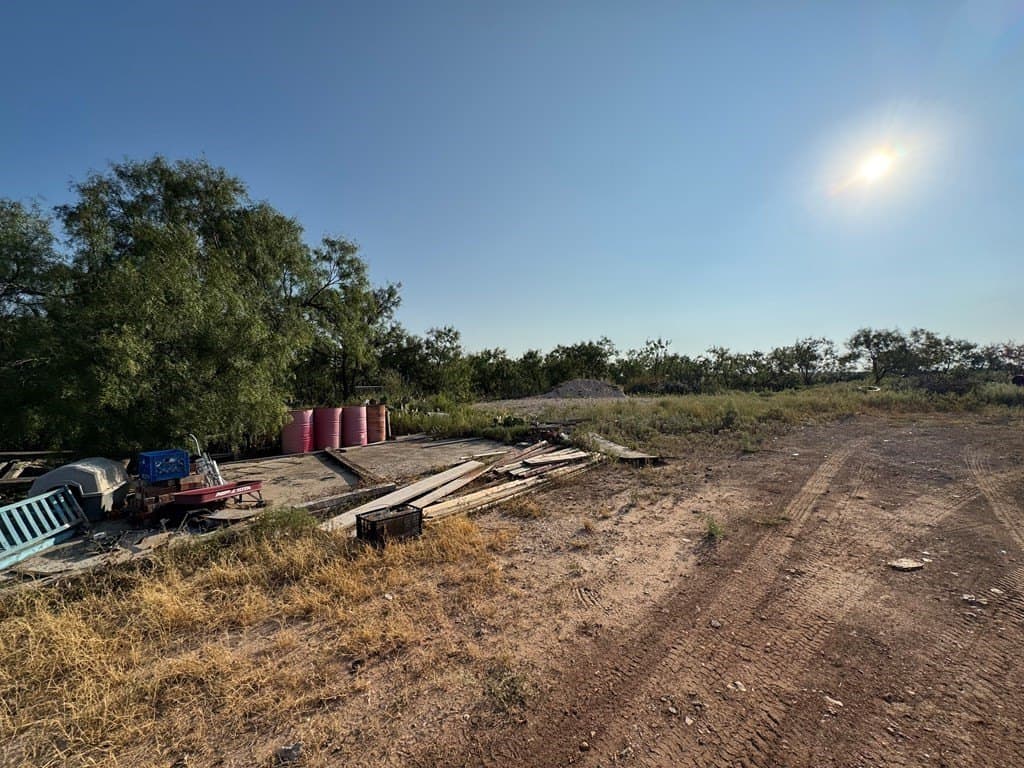 2 acres in Tom Green County - photo 4