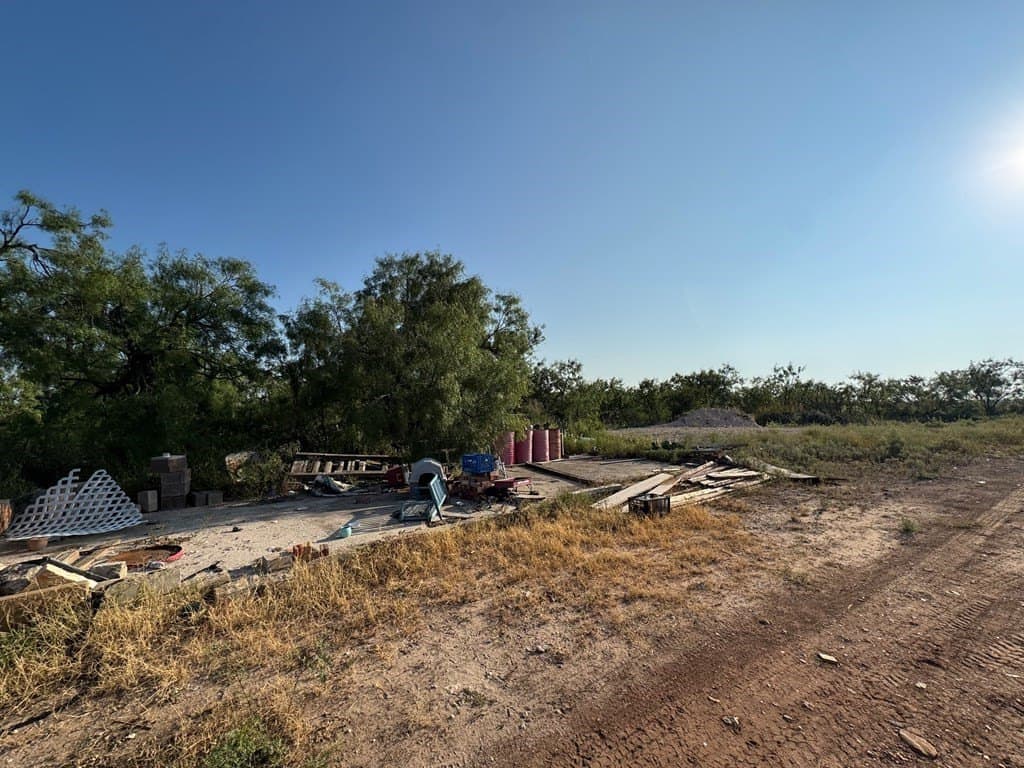 2 acres in Tom Green County - photo 3