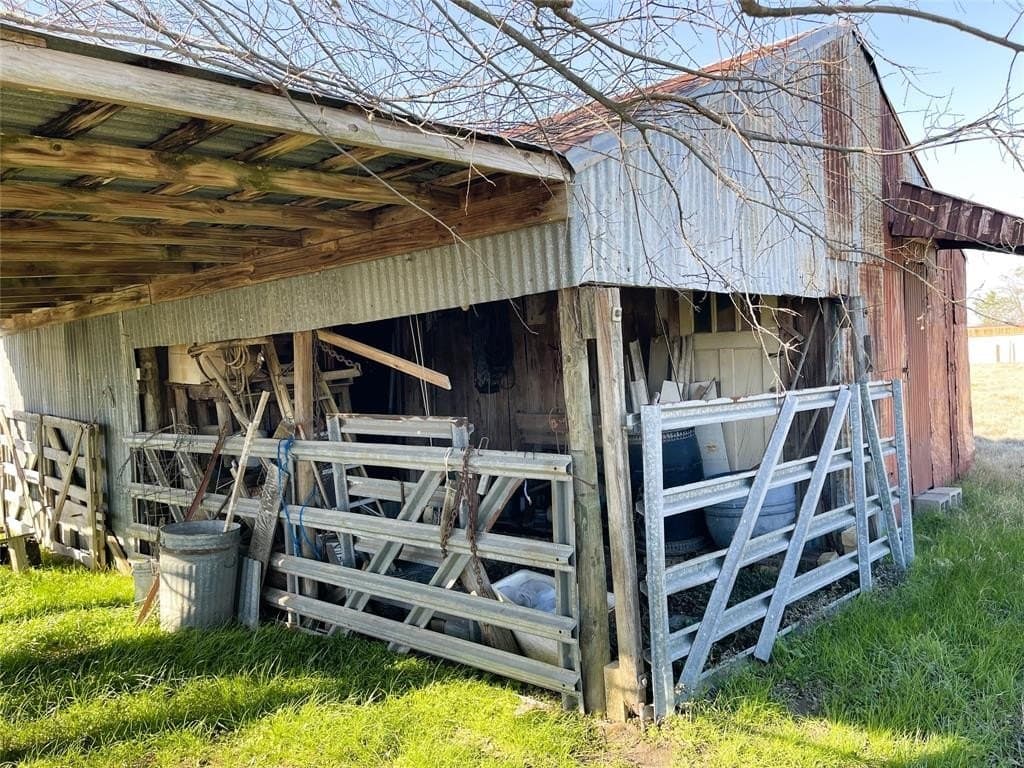 1.8 acres in Freestone County - photo 5