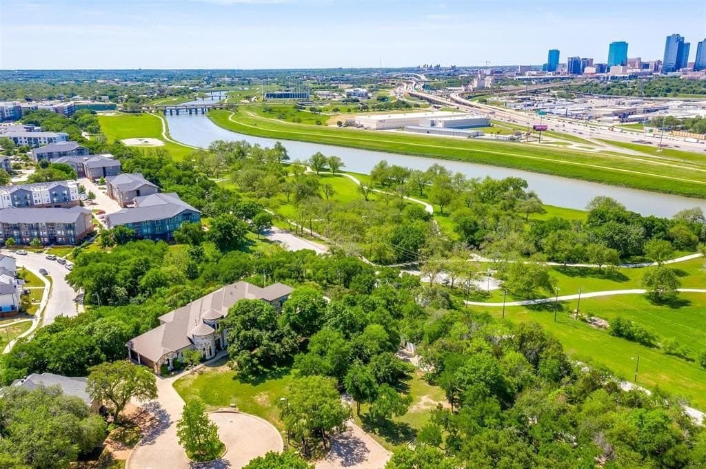 0.24 acres in Tarrant County - photo 6