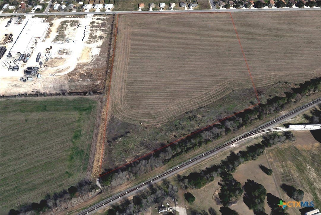 11.1 acres in Guadalupe County - photo 2