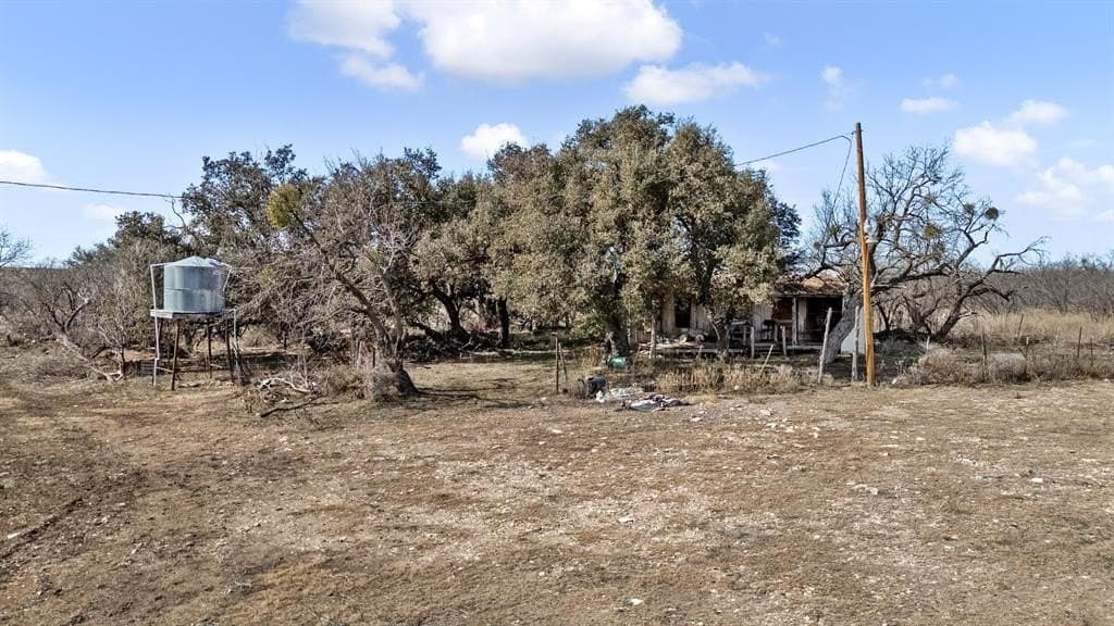 693.5 acres in Concho County - photo 2