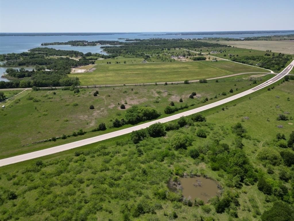 5 acres in Navarro County - photo 4