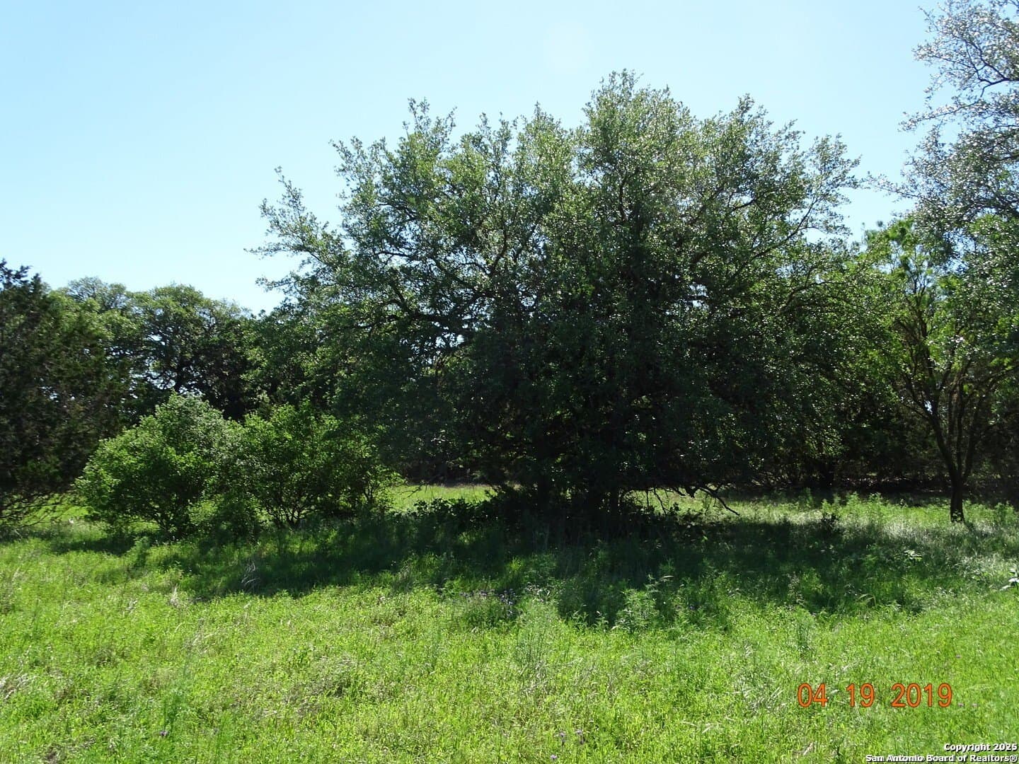 3.35 acres in Bandera County - photo 2