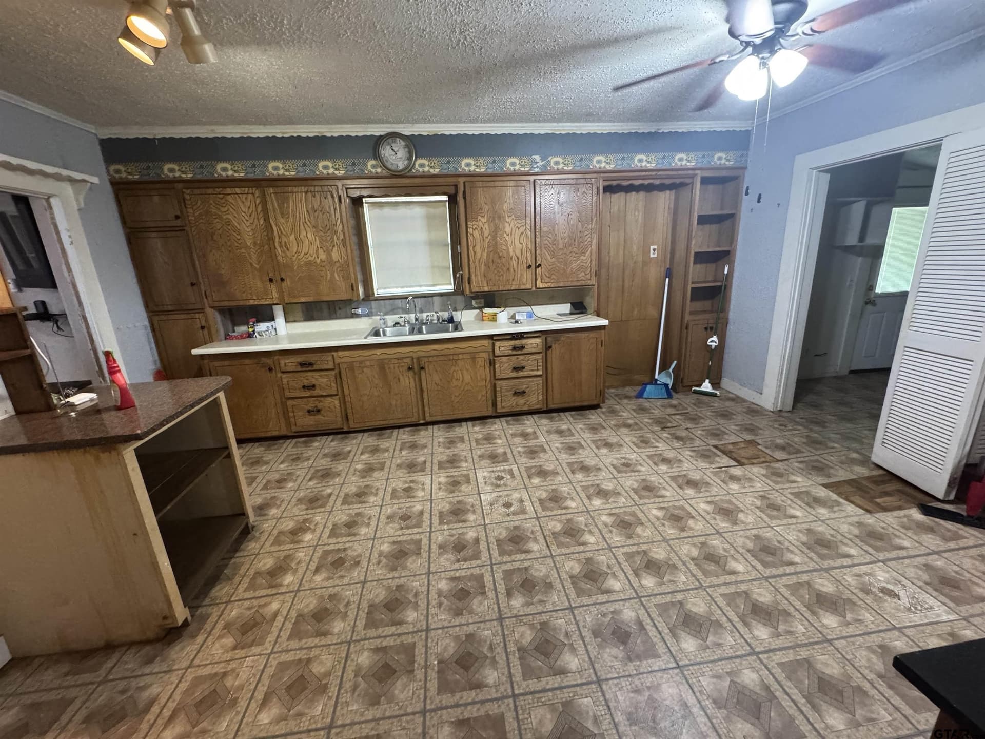 10 acres in Van Zandt County - photo 9