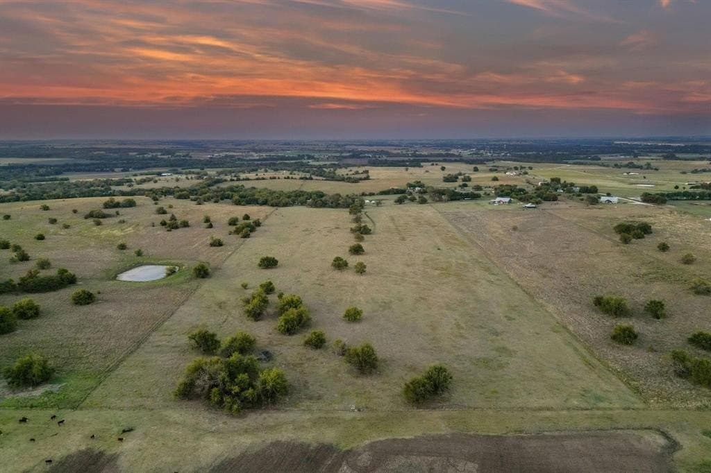 71 acres in Cooke County - photo 3