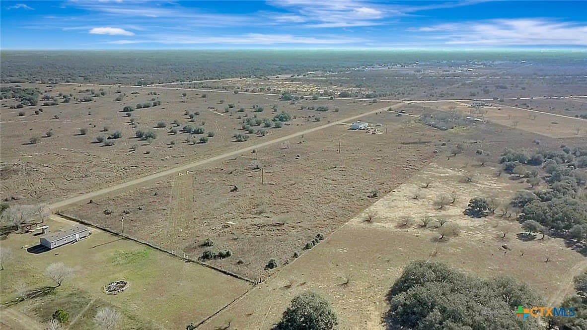 6.67 acres in Victoria County - photo 8