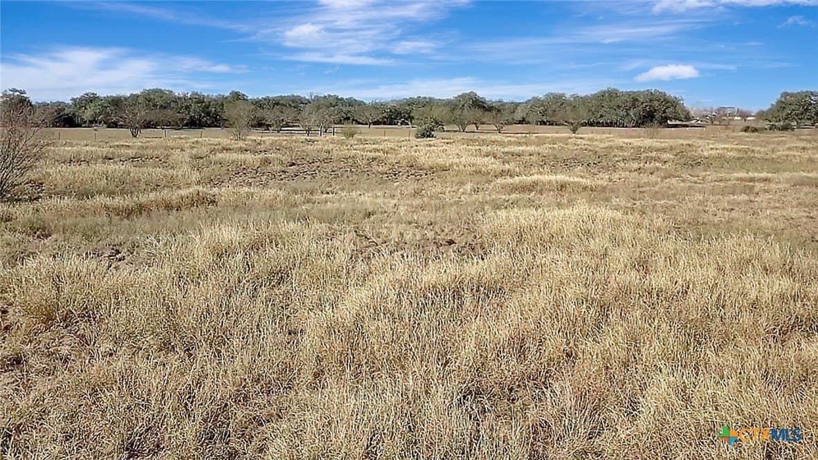6.67 acres in Victoria County - photo 17