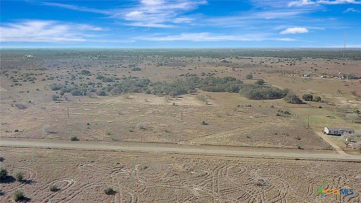 6.67 acres in Victoria County - photo 3