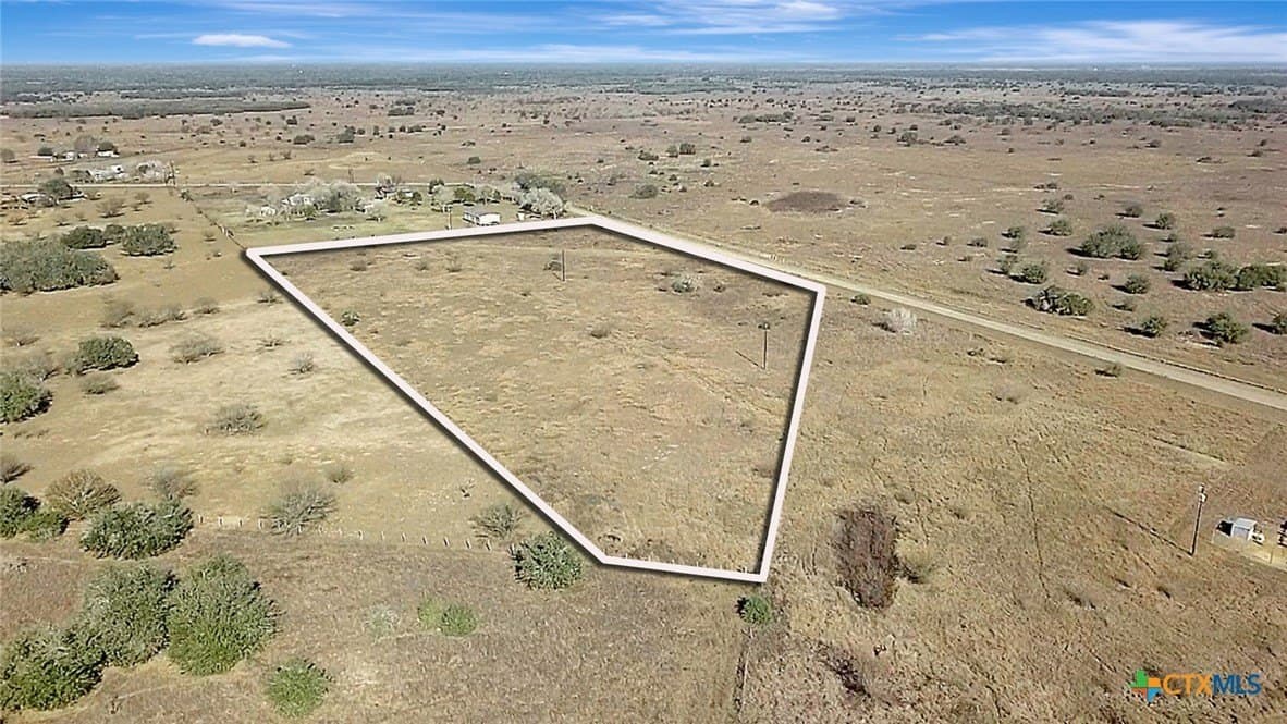 6.67 acres in Victoria County - photo 2