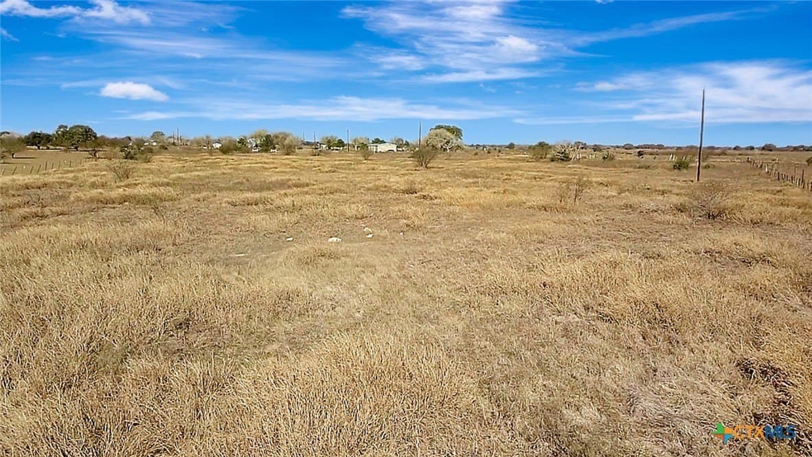 6.67 acres in Victoria County - photo 10