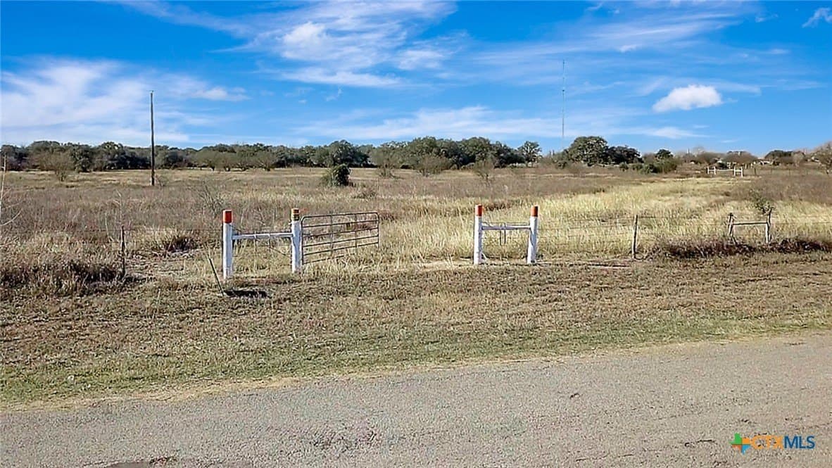 6.67 acres in Victoria County - photo 15