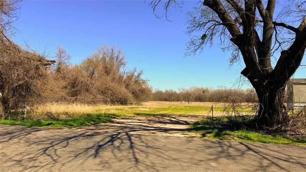 10 acres in Parker County - photo 2