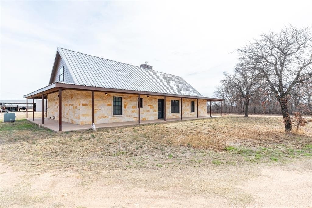 10 acres in Jones County - photo 2