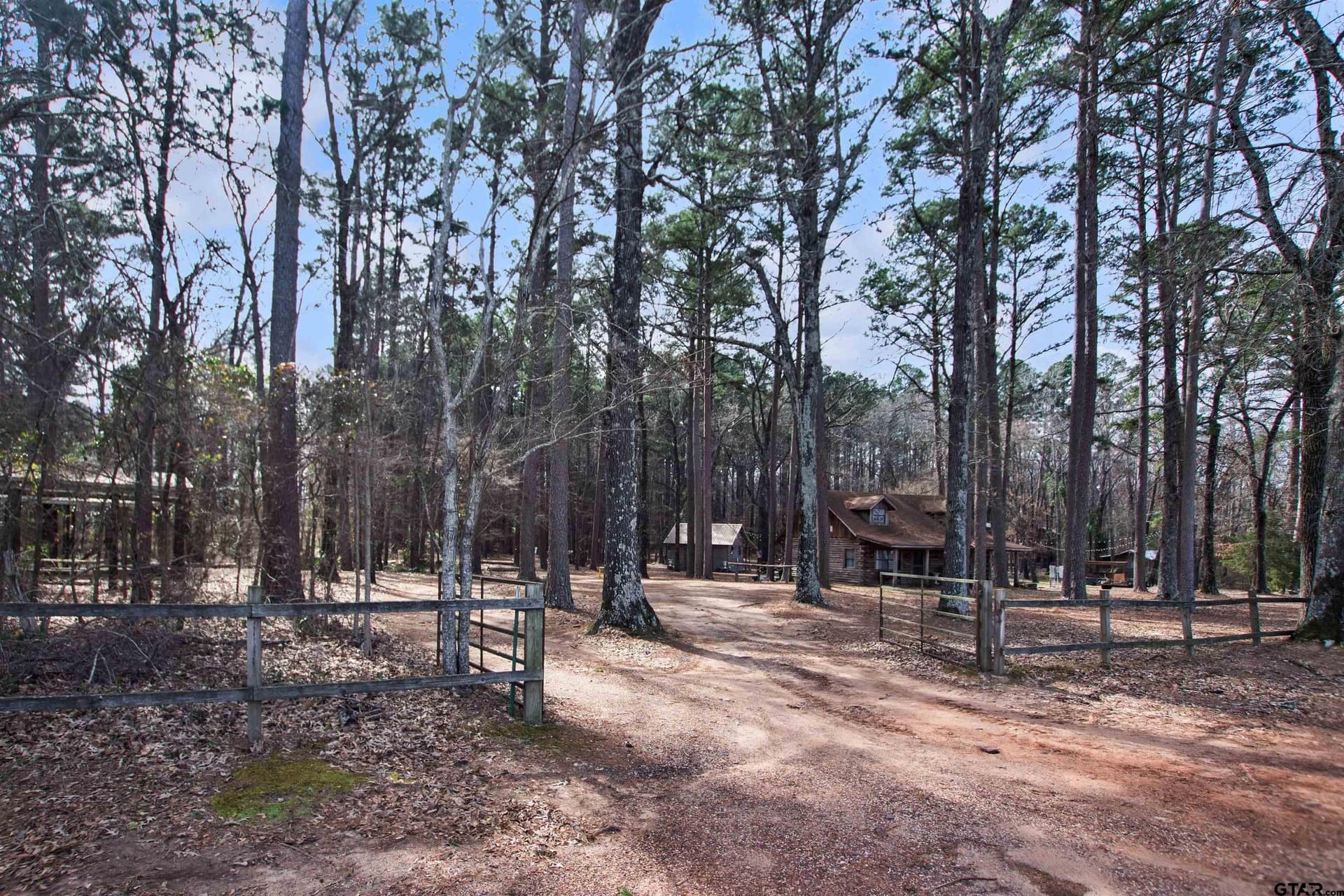11 acres in Smith County - photo 3
