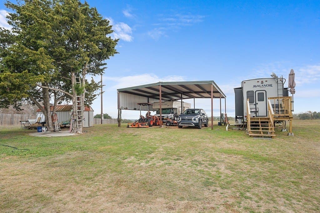 3 acres in Austin County - photo 9