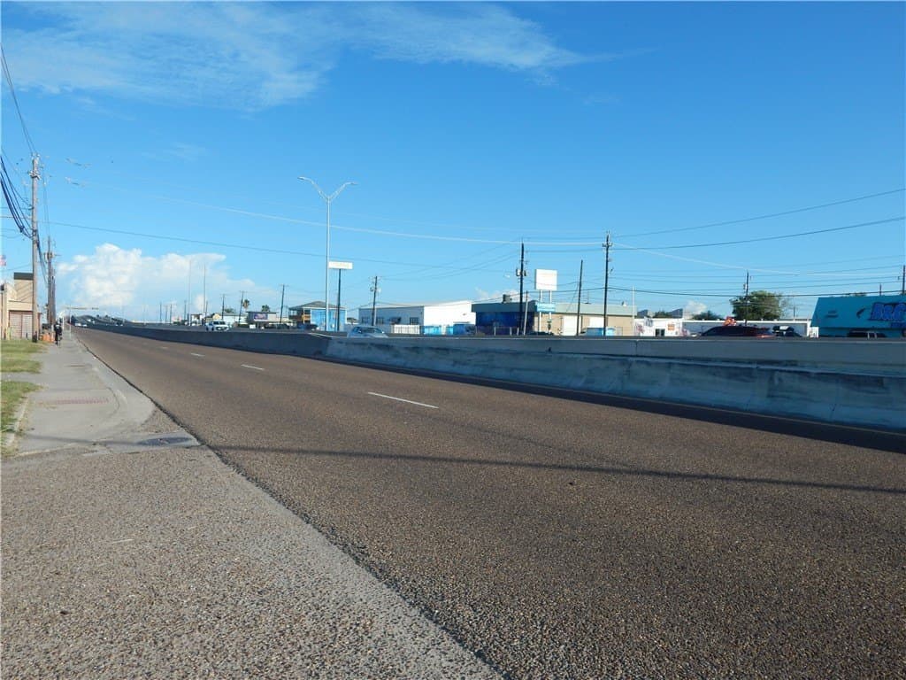 1.67 acres in Nueces County - photo 8