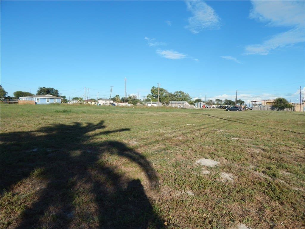 1.67 acres in Nueces County - photo 15