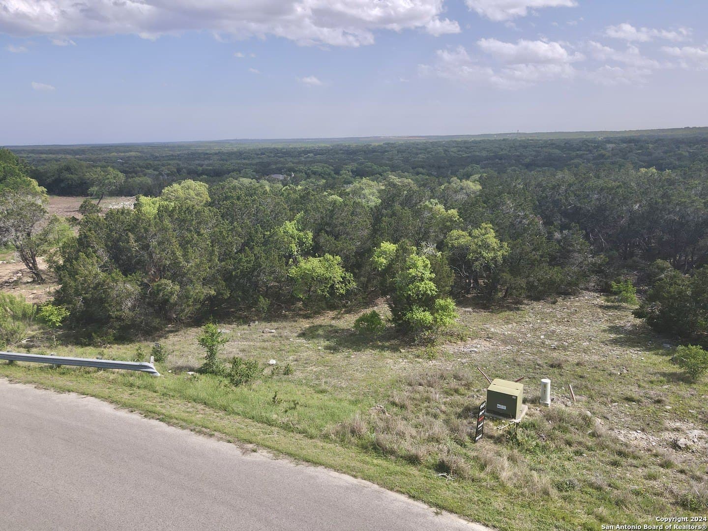 1.24 acres in Comal County - photo 4