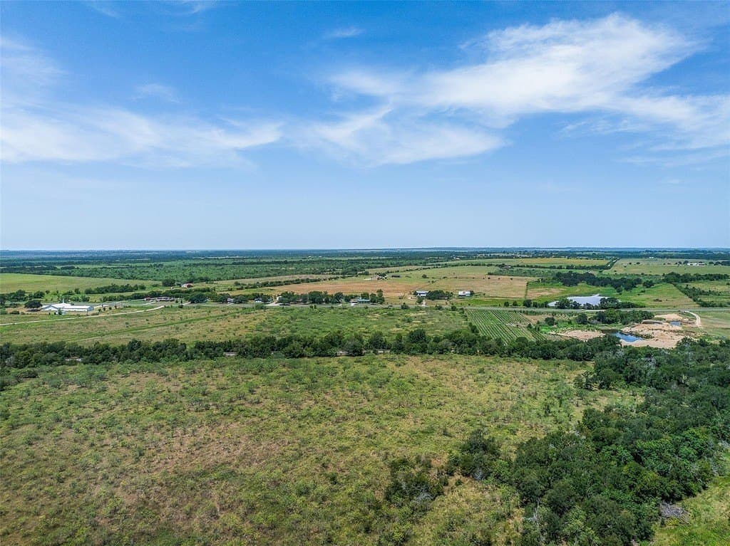 10 acres in Limestone County - photo 2