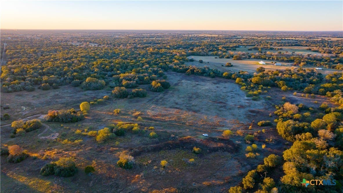 20.5 acres in DeWitt County - photo 3