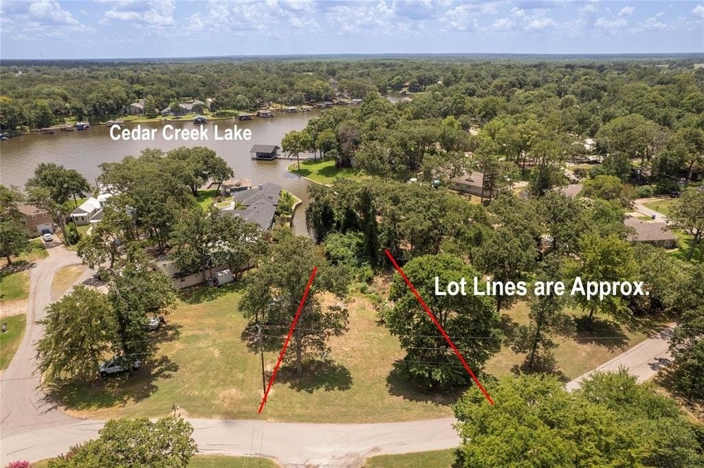 0.25 acres in Henderson County - photo 2